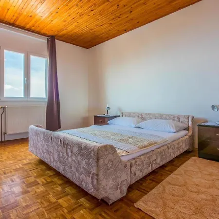 Ferienwohnung Fuer 4 Personen Ca 50 Qm In Novi Vinodolski, Kvarner Bucht Crikvenica Und Umgebung Apartman *
