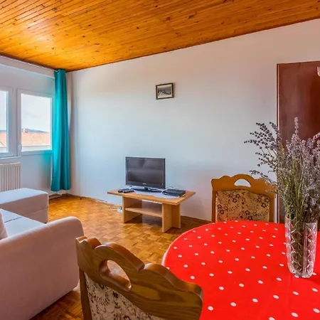 Ferienwohnung Fuer 4 Personen Ca 50 Qm In Novi Vinodolski, Kvarner Bucht Crikvenica Und Umgebung